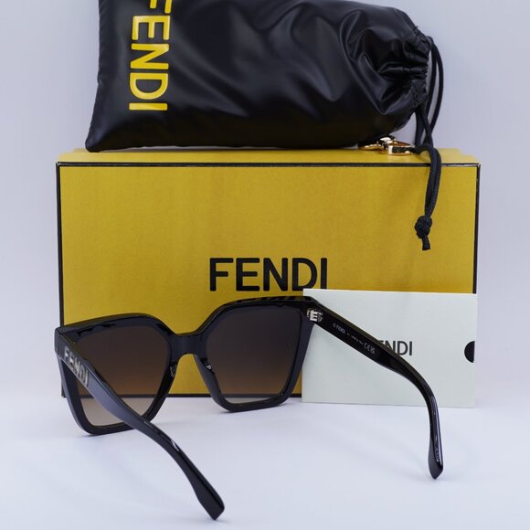 Fendi FE40086I 01F Square Sunglasses - Black/Brown Gradient - Picture 5 of 10